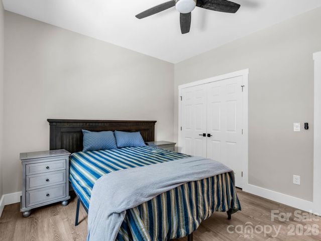 180 Ridgeview Drive, Hendersonville, NC 28792