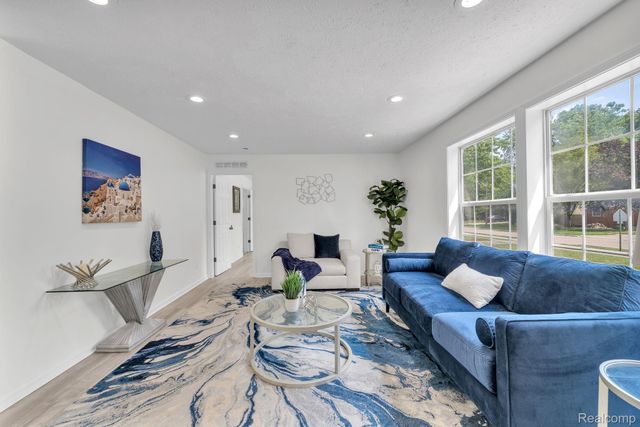 1119 Lathers Street, Garden City, MI 48135