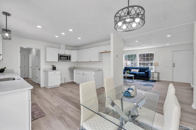 1119 Lathers Street, Garden City, MI 48135