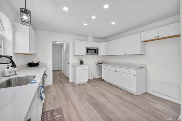 1119 Lathers Street, Garden City, MI 48135