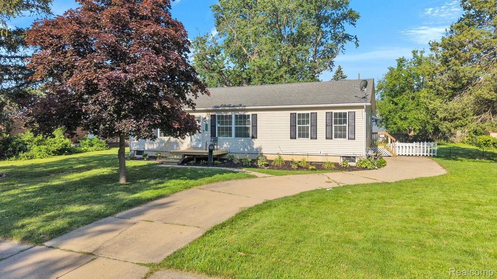1119 Lathers Street, Garden City, MI 48135