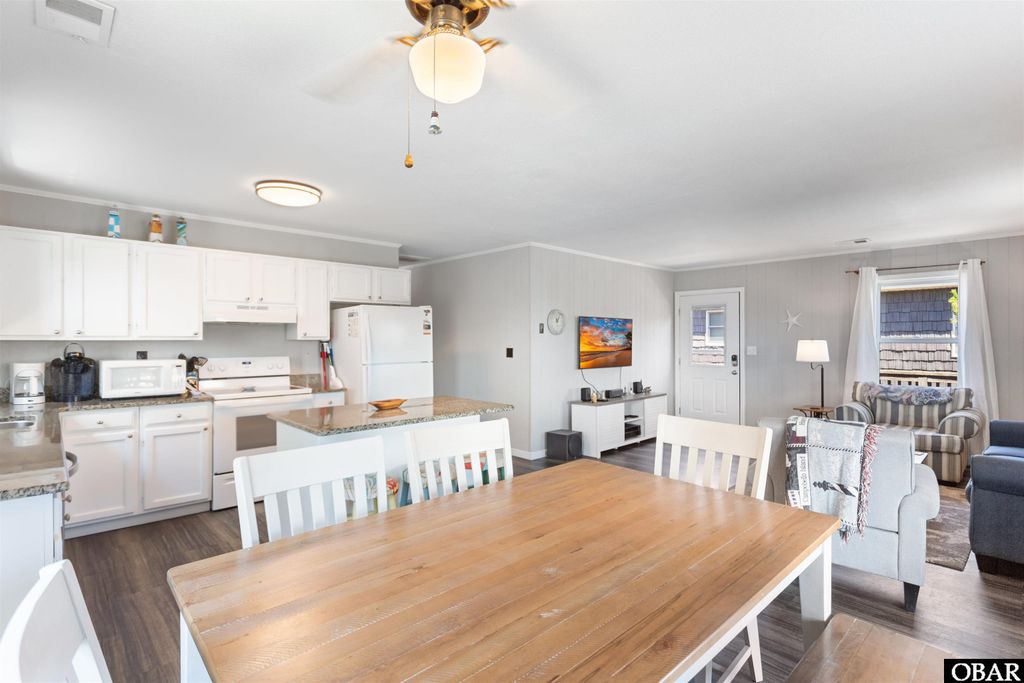 Image 16 of property listing at 3728 Hallett Street Lot141, Kitty Hawk, NC 27949
