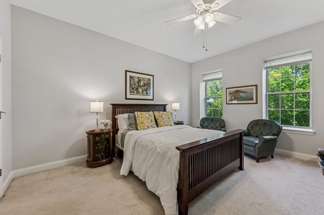 2700 Summit Drive 409, Glenview, IL 60025