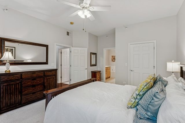 2700 Summit Drive 409, Glenview, IL 60025