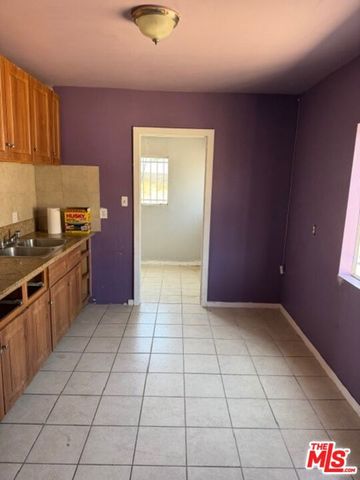 619 E 116th Street, Los Angeles, CA 90059