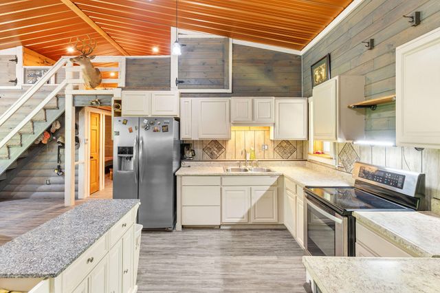 26071 Long Shadow Lane, Shell Knob, MO 65747