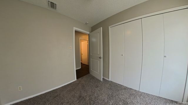 9507 QUICKSILVER DR, San Antonio, TX 78245