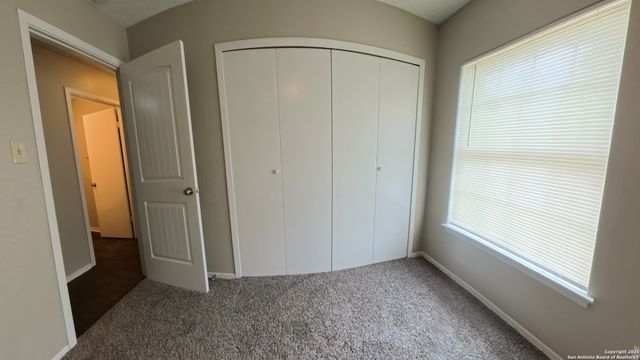 9507 QUICKSILVER DR, San Antonio, TX 78245