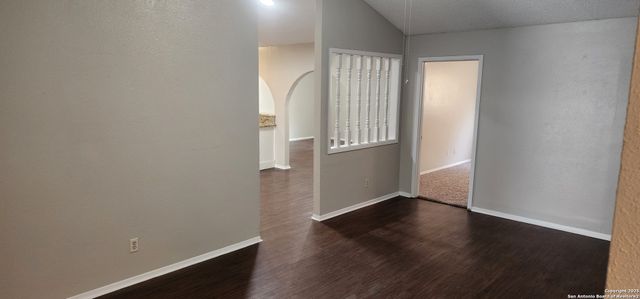 9507 QUICKSILVER DR, San Antonio, TX 78245