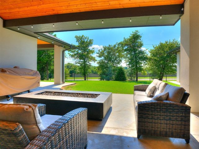 6209 Turnberry Street, Edmond, OK 73025