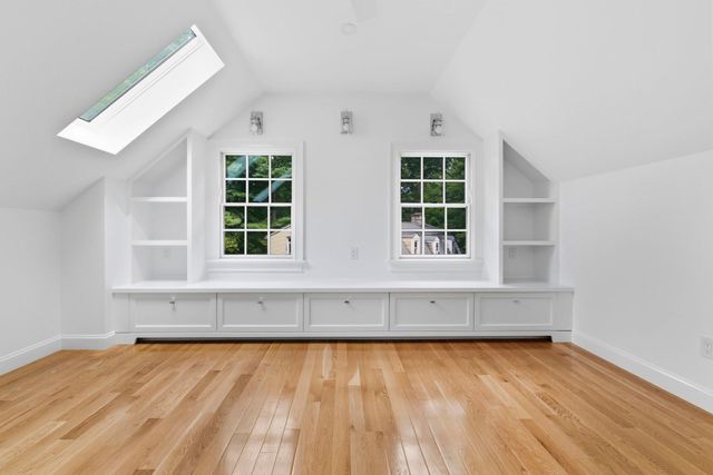 32 Parkvale Rd, Needham, MA 02492