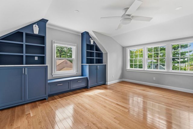 32 Parkvale Rd, Needham, MA 02492