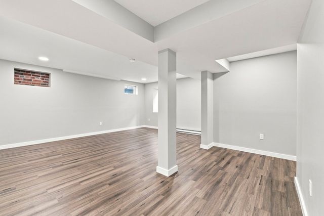 32 Parkvale Rd, Needham, MA 02492