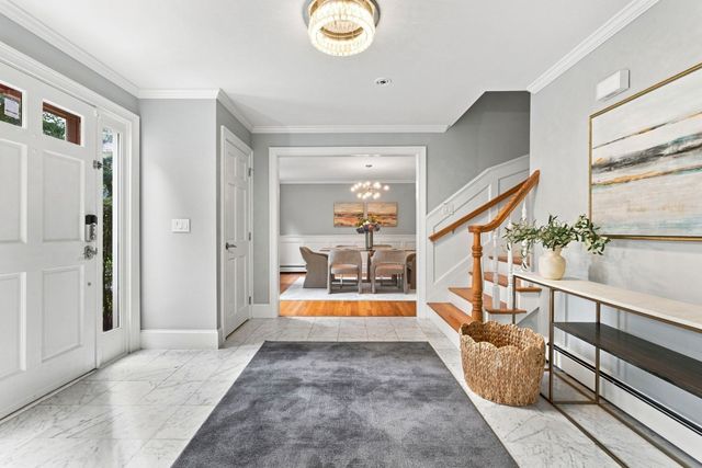 32 Parkvale Rd, Needham, MA 02492