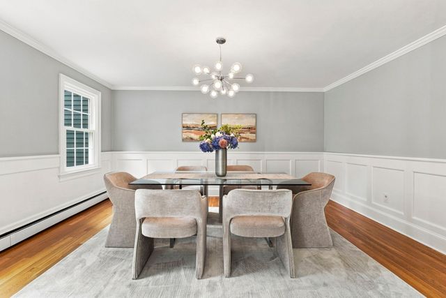 32 Parkvale Rd, Needham, MA 02492