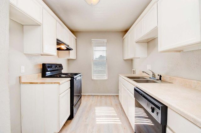 3302 Salisbury Avenue, Lubbock, TX 79410