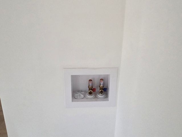 1001 SE 16th Street 7, Fort Lauderdale, FL 33316