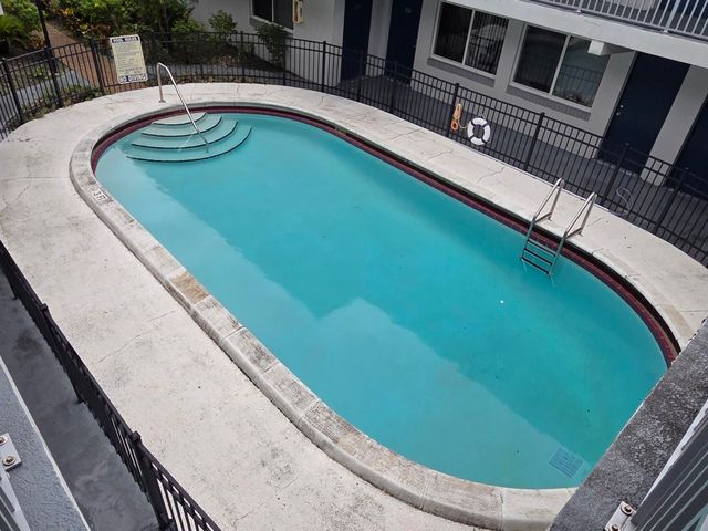 1001 SE 16th Street 7, Fort Lauderdale, FL 33316