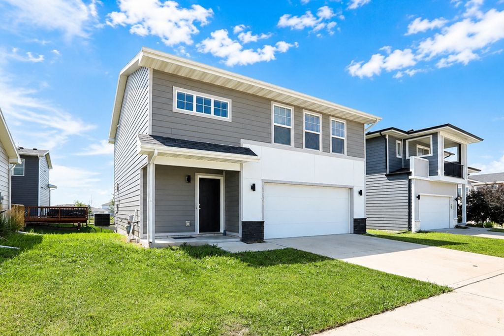 1504 NE Polk Drive, Grimes, IA 50111