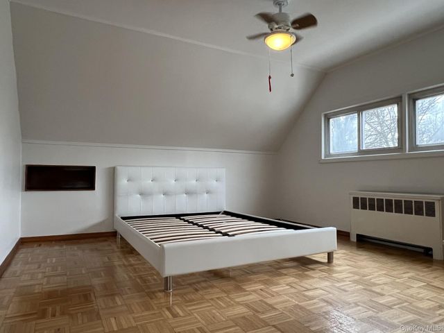 7 hope, Hicksville, NY 11801