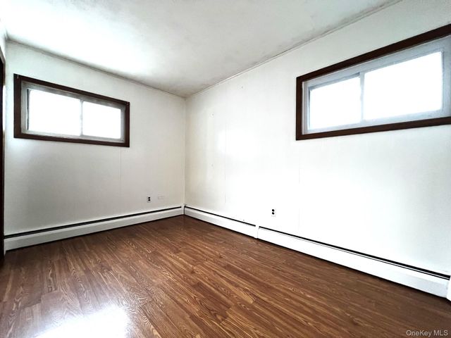 7 hope, Hicksville, NY 11801