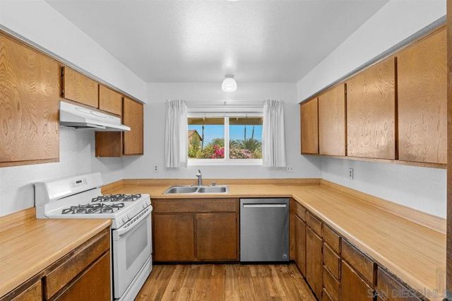 715 S Upas, Escondido, CA 92025
