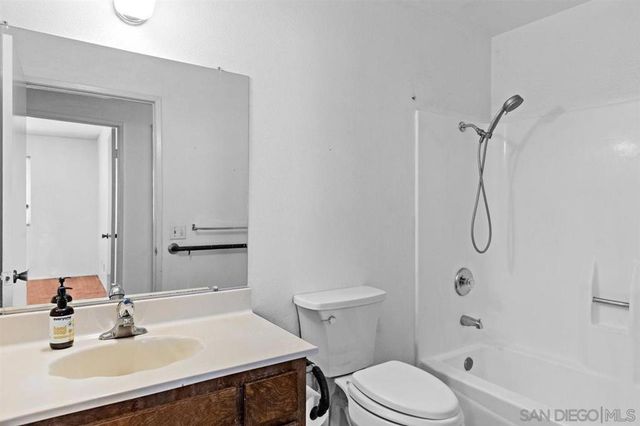 715 S Upas, Escondido, CA 92025