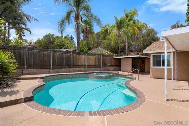 715 S Upas, Escondido, CA 92025