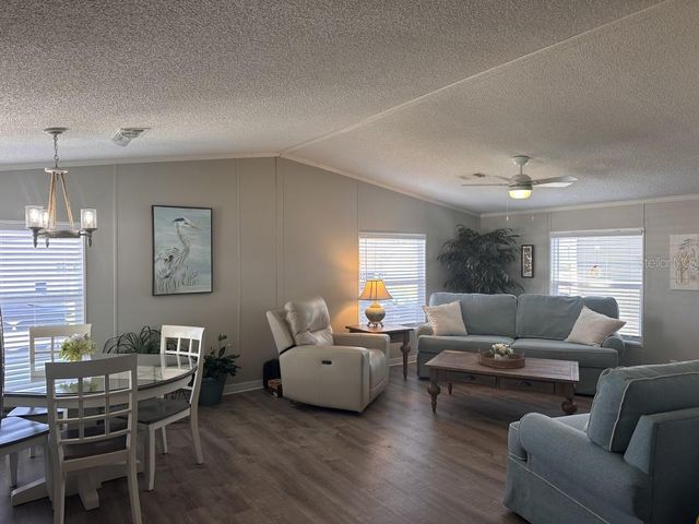 122 W SAINT ANNES CIRCLE, Apollo Beach, FL 33572