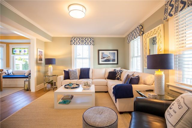 21 Lee Avenue, Newport, RI 02840