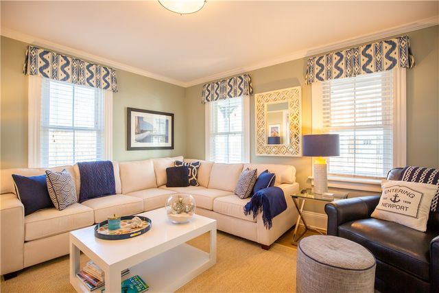 21 Lee Avenue, Newport, RI 02840