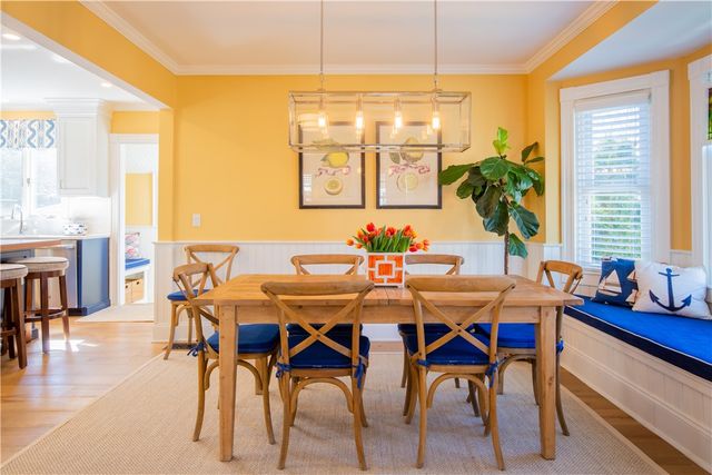 21 Lee Avenue, Newport, RI 02840