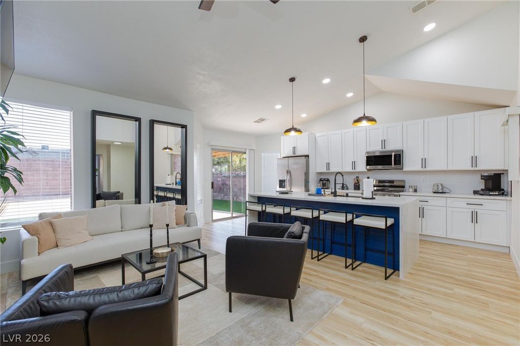 740 Rusty Spur Drive, Henderson, NV 89014 — exterior