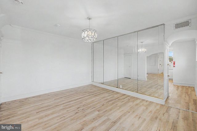 5262 E ROOSEVELT BLVD, Philadelphia, PA 19124