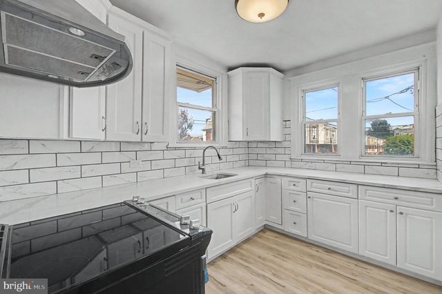5262 E ROOSEVELT BLVD, Philadelphia, PA 19124