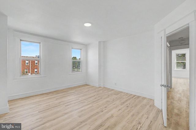 5262 E ROOSEVELT BLVD, Philadelphia, PA 19124