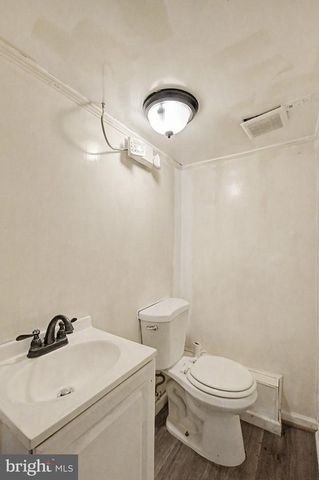 5262 E ROOSEVELT BLVD, Philadelphia, PA 19124