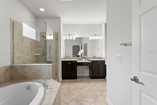 19406 BUTTERWOOD LANE, Lutz, FL 33558