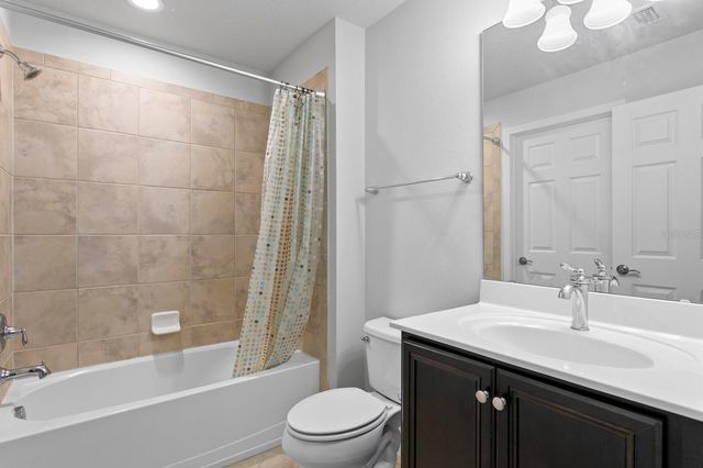 19406 BUTTERWOOD LANE, Lutz, FL 33558
