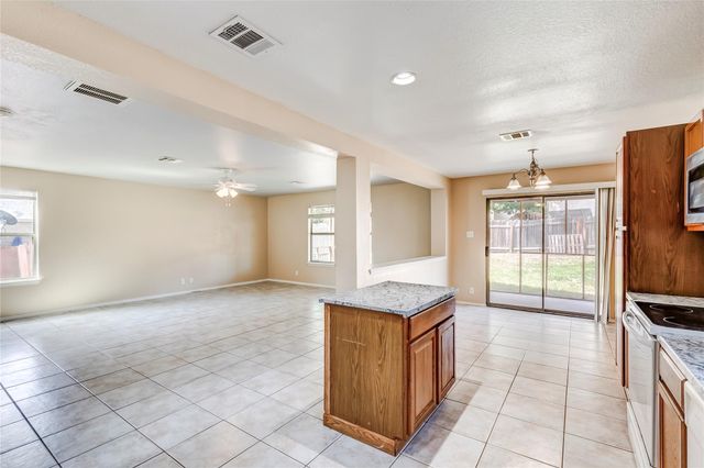 191 Beech DR, Kyle, TX 78640