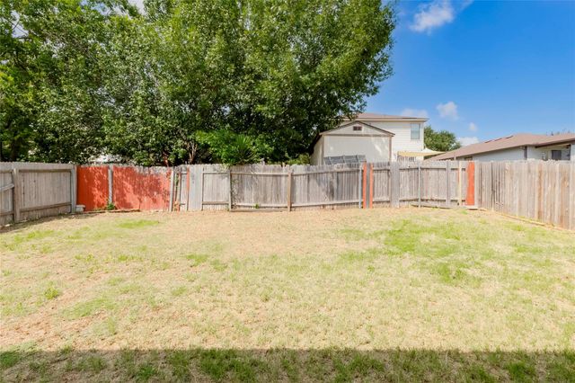 191 Beech DR, Kyle, TX 78640