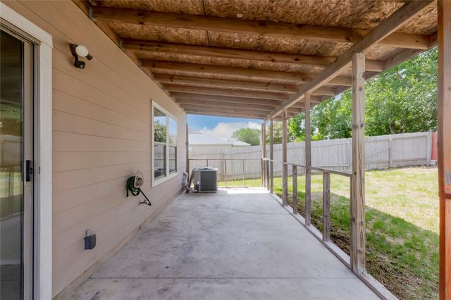 191 Beech DR, Kyle, TX 78640