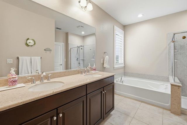 9532 Moss Hill Way, Sacramento, CA 95829