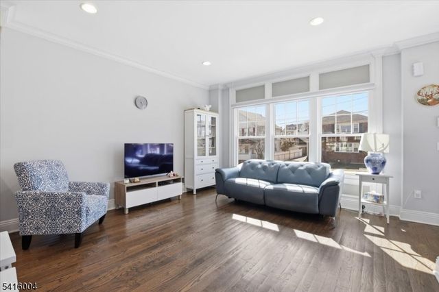 19 Ocean St A, Millburn Twp., NJ 07041