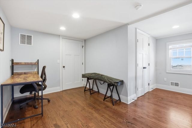 19 Ocean St A, Millburn Twp., NJ 07041