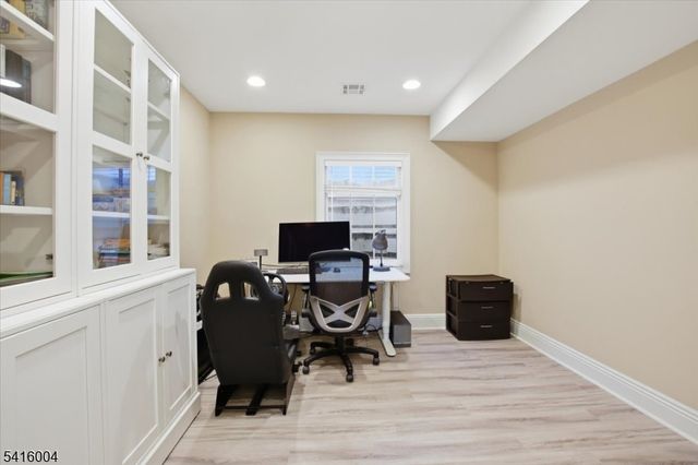 19 Ocean St A, Millburn Twp., NJ 07041