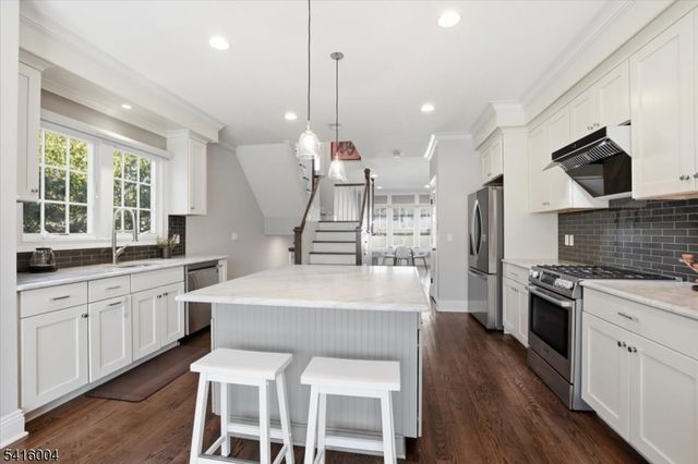 19 Ocean St A, Millburn Twp., NJ 07041