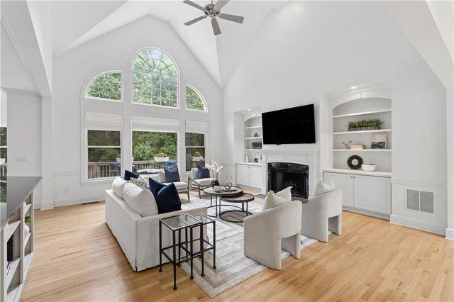 5356 Windsor Green Court SE, Mableton, GA 30126