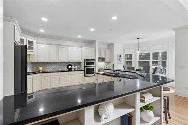 5356 Windsor Green Court SE, Mableton, GA 30126