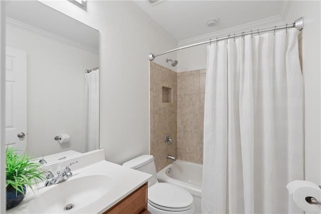 5356 Windsor Green Court SE, Mableton, GA 30126